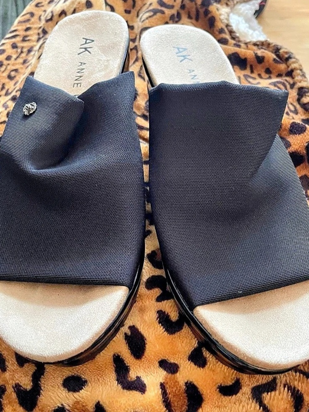 Anne Klein AKRELLIN Black Patent Leather Wedge Heeled Textile Slip-on Sandal. Si